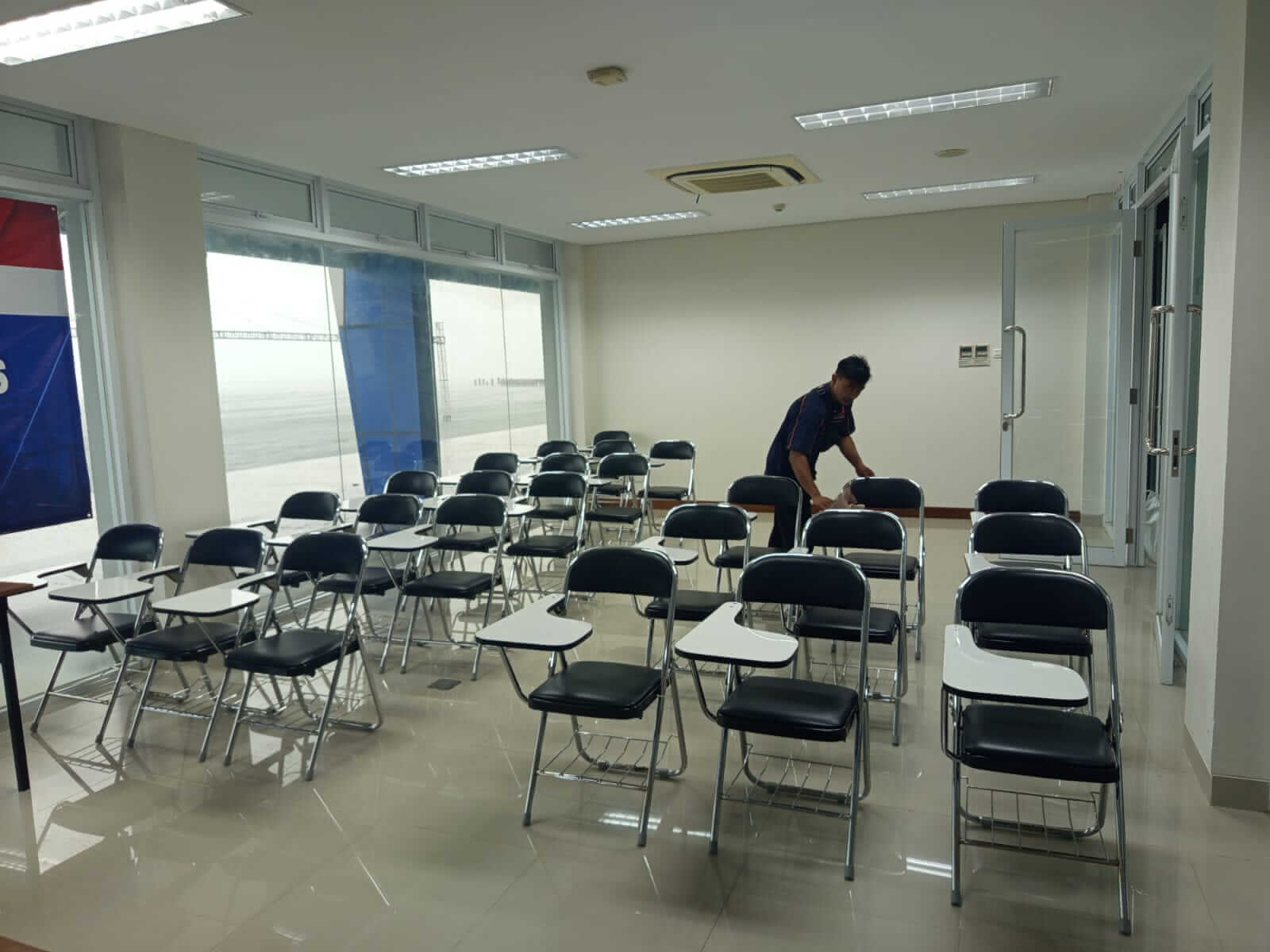 Tempat Persewaan Kursi Lipat